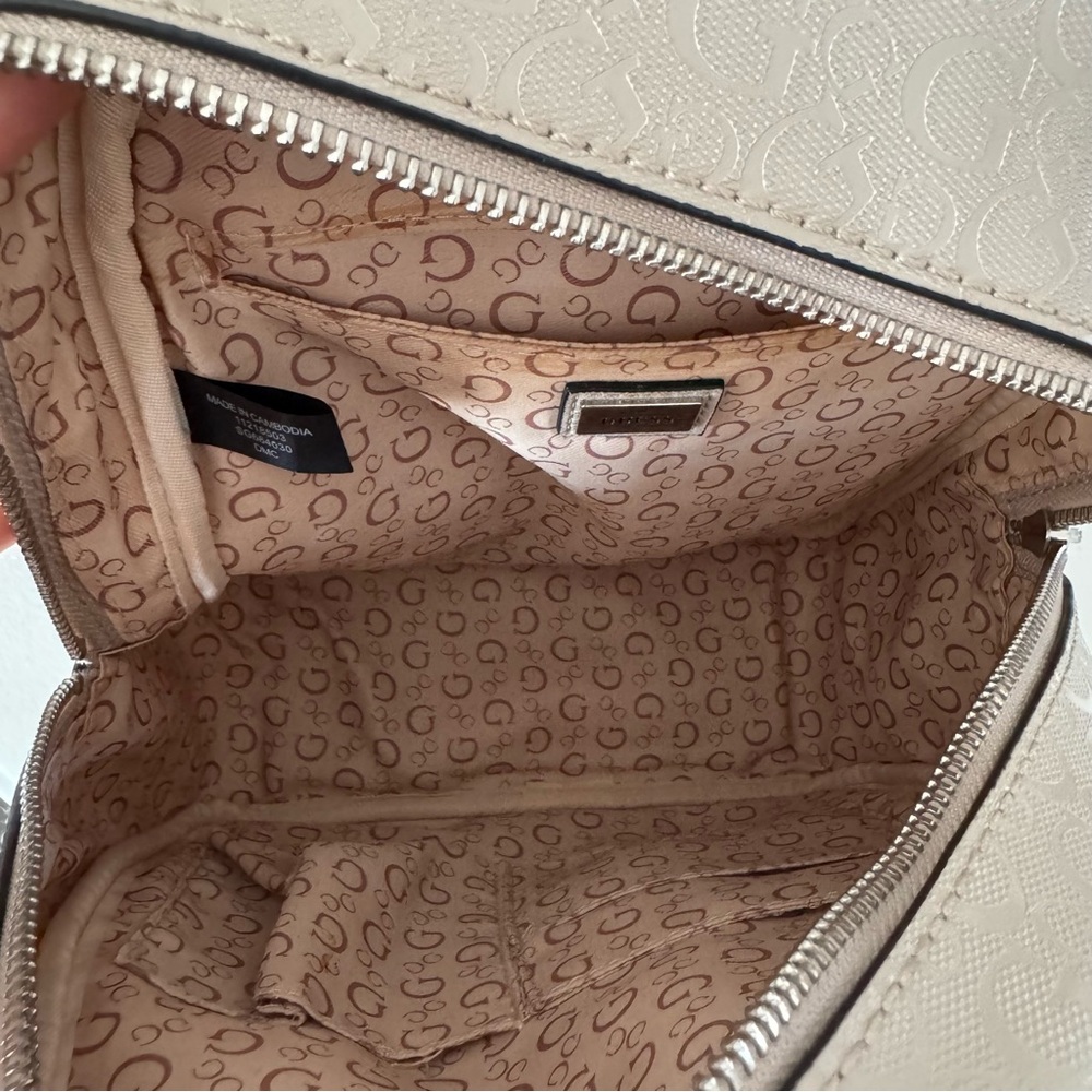 GUESS Bow Backpack - Picture 8 of 10